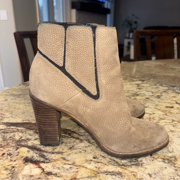 Lucky Brand Booties sz 6.5 - Picture 4 of 10